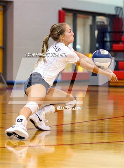 Thumbnail 2 in Lindsay @ Ponder photogallery.
