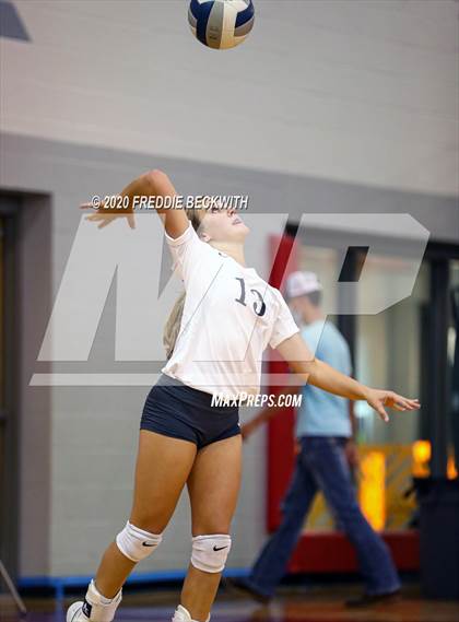 Thumbnail 2 in Lindsay @ Ponder photogallery.