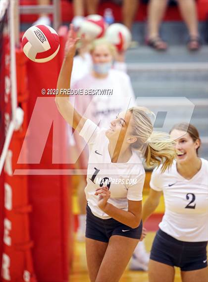 Thumbnail 2 in Lindsay @ Ponder photogallery.