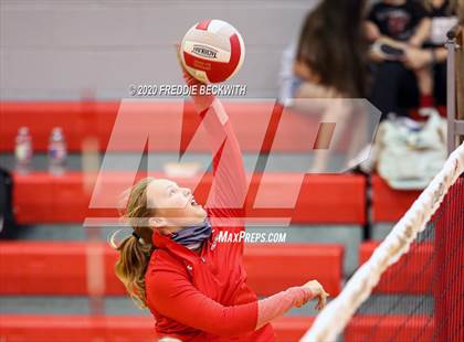 Thumbnail 2 in Lindsay @ Ponder photogallery.