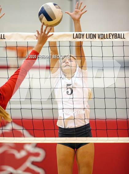 Thumbnail 3 in Lindsay @ Ponder photogallery.