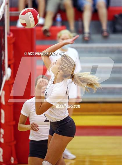 Thumbnail 1 in Lindsay @ Ponder photogallery.
