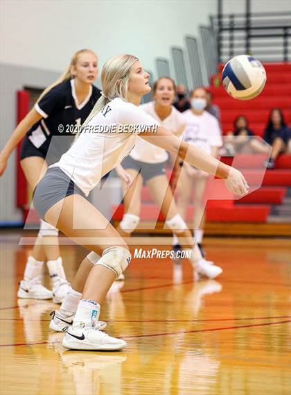 Thumbnail 2 in Lindsay @ Ponder photogallery.
