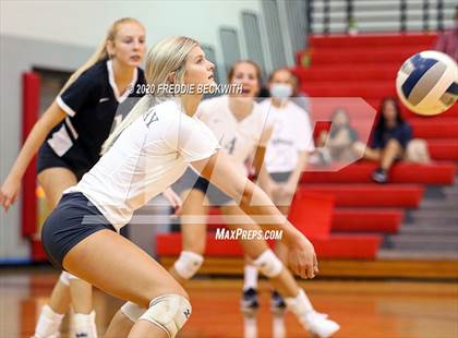 Thumbnail 2 in Lindsay @ Ponder photogallery.