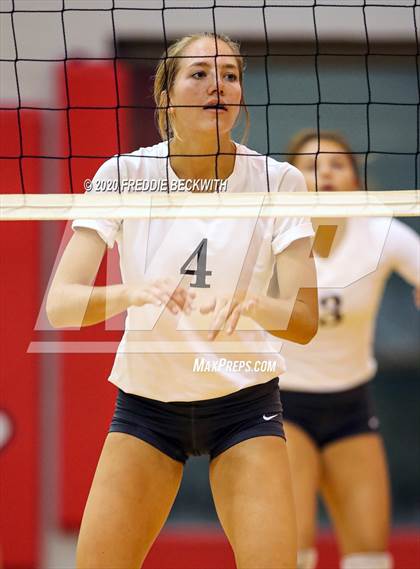Thumbnail 2 in Lindsay @ Ponder photogallery.