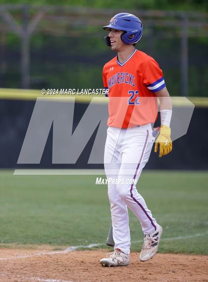 Thumbnail 2 in Weddington vs. Marvin Ridge (Southern Carolina 4A semifinal) photogallery.