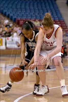 Thumbnail 2 in Archbishop Mitty vs. Carondelet (NorCal D2 Final)#1 photogallery.
