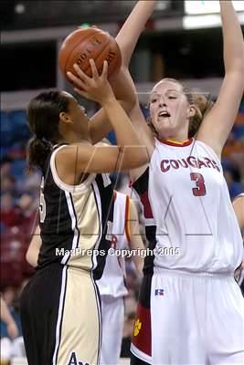 Thumbnail 3 in Archbishop Mitty vs. Carondelet (NorCal D2 Final)#1 photogallery.