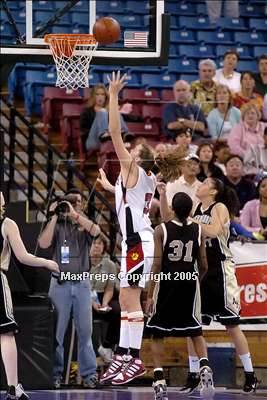 Thumbnail 2 in Archbishop Mitty vs. Carondelet (NorCal D2 Final)#1 photogallery.