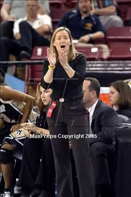 Thumbnail 3 in Archbishop Mitty vs. Carondelet (NorCal D2 Final)#1 photogallery.