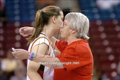 Thumbnail 3 in Archbishop Mitty vs. Carondelet (NorCal D2 Final)#1 photogallery.