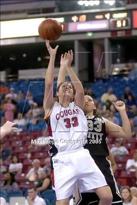 Thumbnail 3 in Archbishop Mitty vs. Carondelet (NorCal D2 Final)#1 photogallery.