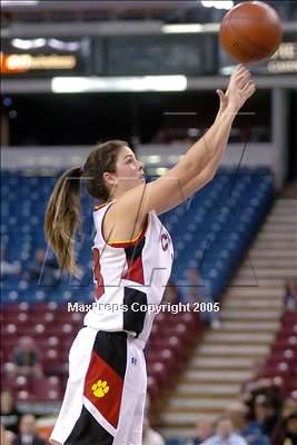 Thumbnail 2 in Archbishop Mitty vs. Carondelet (NorCal D2 Final)#1 photogallery.