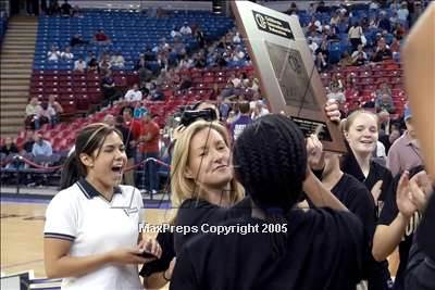 Thumbnail 3 in Archbishop Mitty vs. Carondelet (NorCal D2 Final)#1 photogallery.
