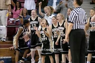 Thumbnail 3 in Archbishop Mitty vs. Carondelet (NorCal D2 Final)#1 photogallery.