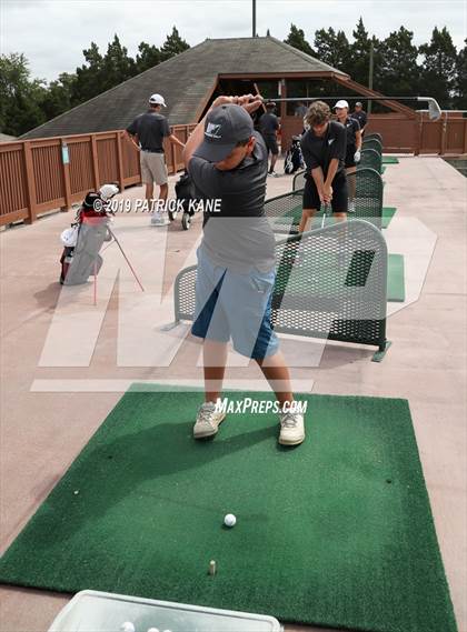 Thumbnail 1 in Arlington County Golf Match photogallery.