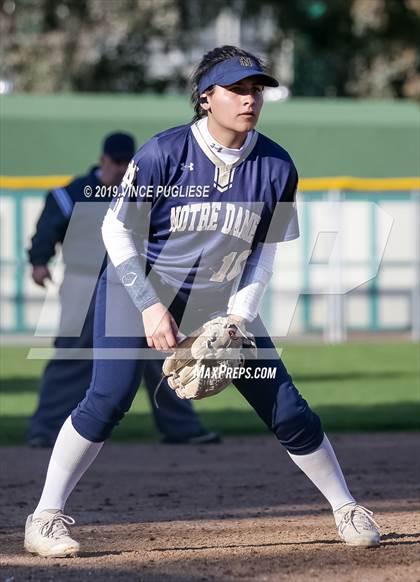 Thumbnail 3 in Notre Dame (SO) @ Granada Hills Charter photogallery.