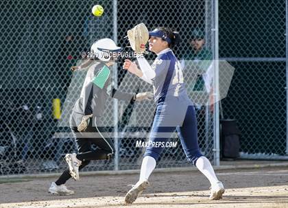 Thumbnail 2 in Notre Dame (SO) @ Granada Hills Charter photogallery.