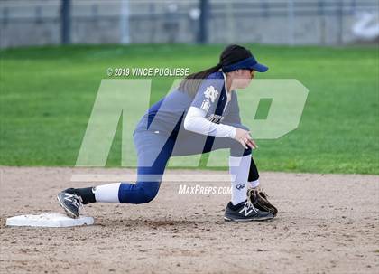 Thumbnail 3 in Notre Dame (SO) @ Granada Hills Charter photogallery.