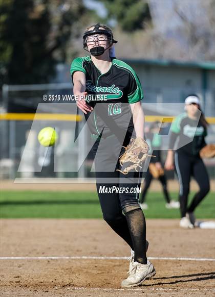 Thumbnail 3 in Notre Dame (SO) @ Granada Hills Charter photogallery.