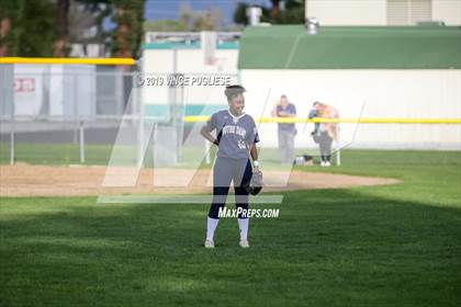 Thumbnail 3 in Notre Dame (SO) @ Granada Hills Charter photogallery.