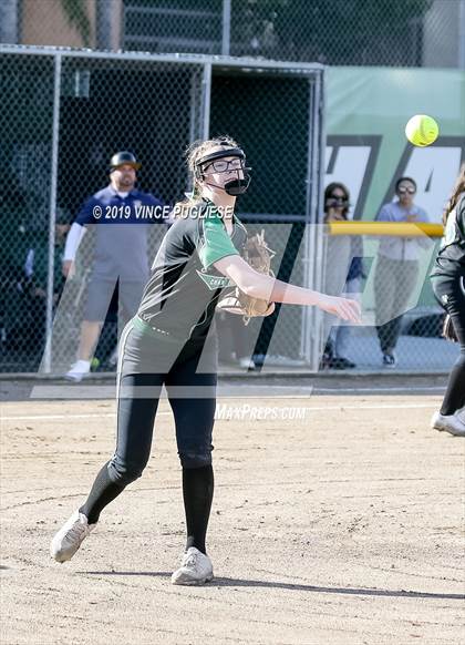 Thumbnail 2 in Notre Dame (SO) @ Granada Hills Charter photogallery.