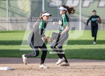 Thumbnail 3 in Notre Dame (SO) @ Granada Hills Charter photogallery.