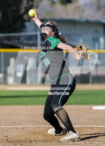 Thumbnail 1 in Notre Dame (SO) @ Granada Hills Charter photogallery.