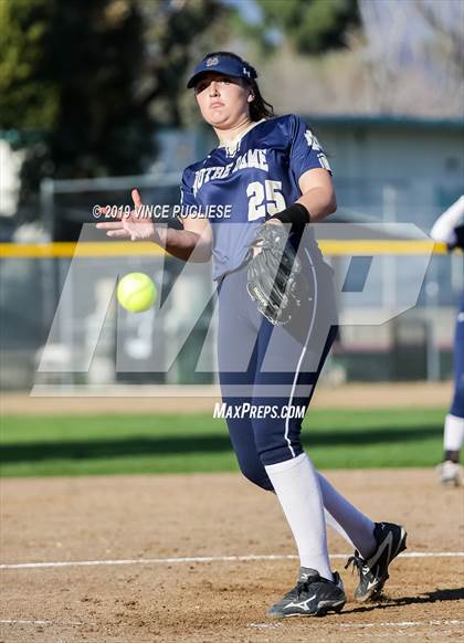 Thumbnail 3 in Notre Dame (SO) @ Granada Hills Charter photogallery.