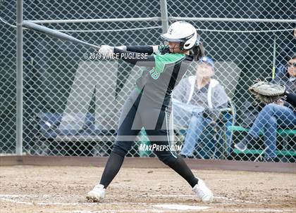 Thumbnail 1 in Notre Dame (SO) @ Granada Hills Charter photogallery.