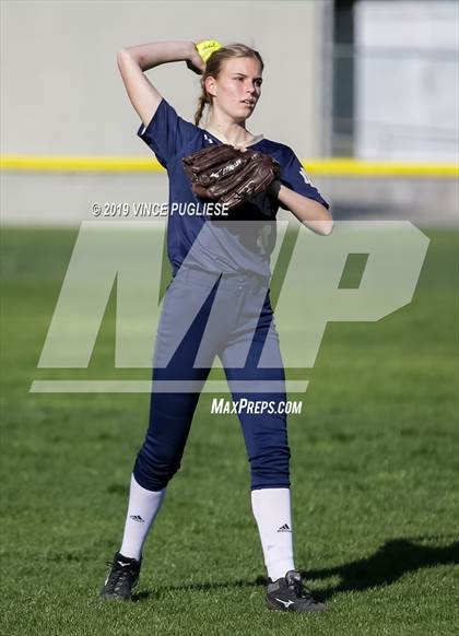 Thumbnail 1 in Notre Dame (SO) @ Granada Hills Charter photogallery.