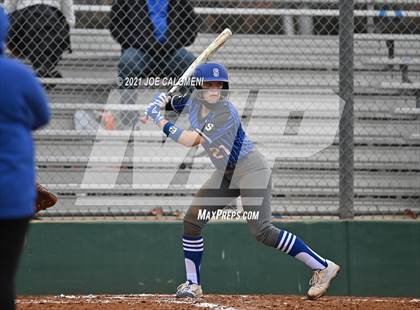 Thumbnail 2 in Somerset vs SA Roosevelt (NEISD Tournament) photogallery.
