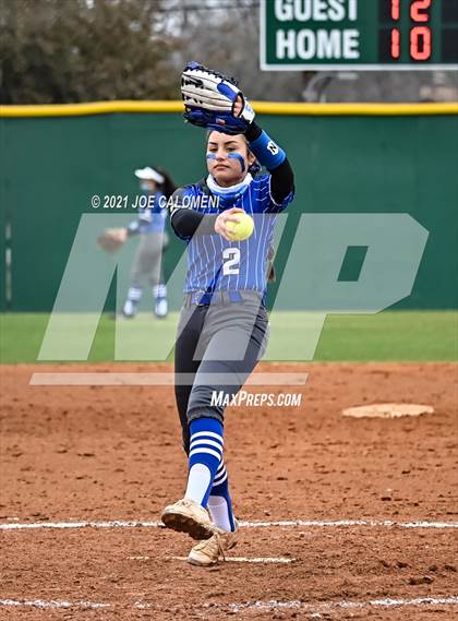 Thumbnail 1 in Somerset vs SA Roosevelt (NEISD Tournament) photogallery.