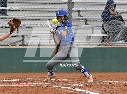 Thumbnail 3 in Somerset vs SA Roosevelt (NEISD Tournament) photogallery.