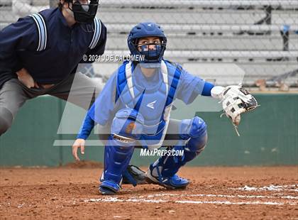 Thumbnail 2 in Somerset vs SA Roosevelt (NEISD Tournament) photogallery.