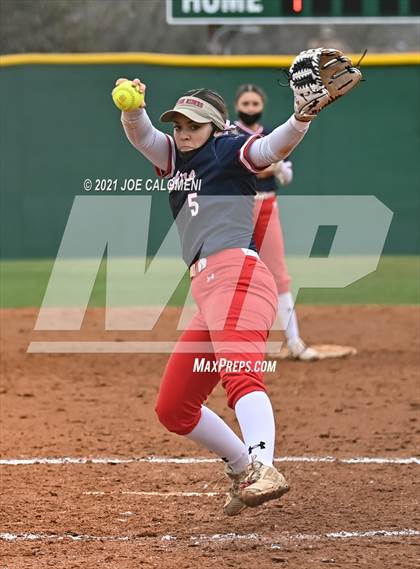 Thumbnail 1 in Somerset vs SA Roosevelt (NEISD Tournament) photogallery.