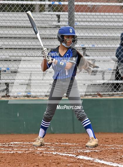 Thumbnail 1 in Somerset vs SA Roosevelt (NEISD Tournament) photogallery.