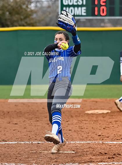 Thumbnail 2 in Somerset vs SA Roosevelt (NEISD Tournament) photogallery.