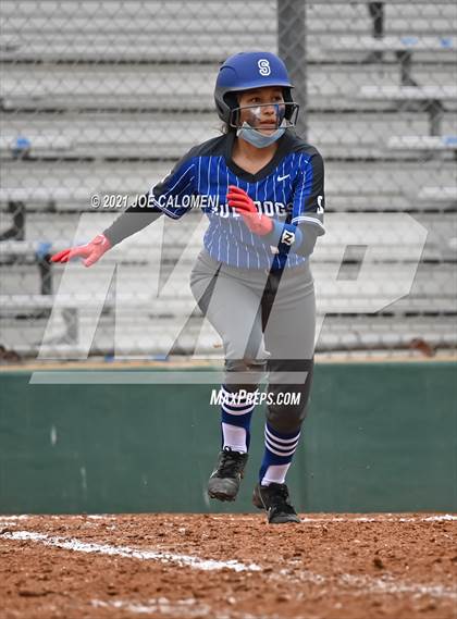 Thumbnail 1 in Somerset vs SA Roosevelt (NEISD Tournament) photogallery.