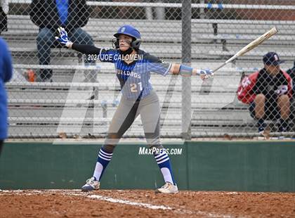 Thumbnail 3 in Somerset vs SA Roosevelt (NEISD Tournament) photogallery.