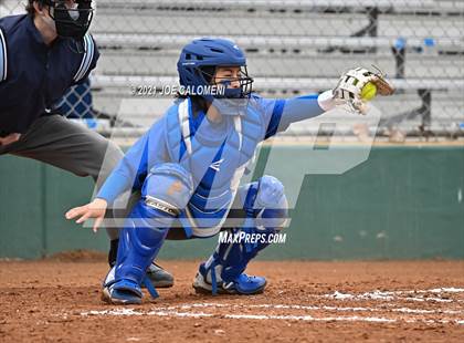 Thumbnail 2 in Somerset vs SA Roosevelt (NEISD Tournament) photogallery.