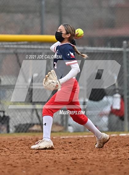 Thumbnail 3 in Somerset vs SA Roosevelt (NEISD Tournament) photogallery.