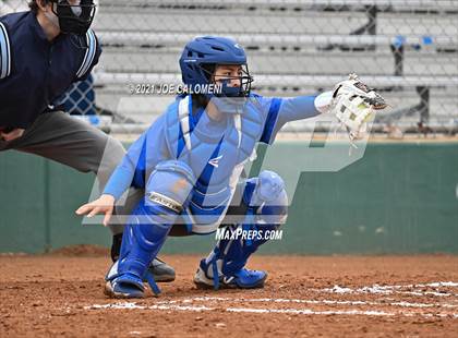 Thumbnail 3 in Somerset vs SA Roosevelt (NEISD Tournament) photogallery.