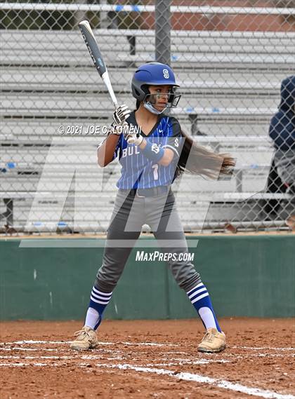 Thumbnail 2 in Somerset vs SA Roosevelt (NEISD Tournament) photogallery.