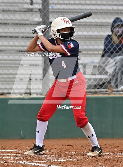 Thumbnail 1 in Somerset vs SA Roosevelt (NEISD Tournament) photogallery.