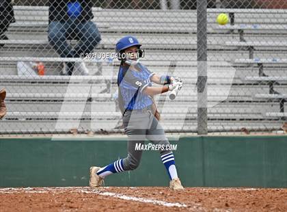 Thumbnail 1 in Somerset vs SA Roosevelt (NEISD Tournament) photogallery.