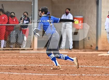 Thumbnail 1 in Somerset vs SA Roosevelt (NEISD Tournament) photogallery.