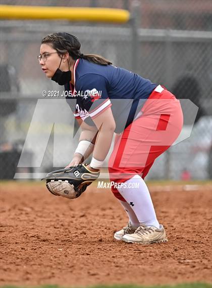 Thumbnail 3 in Somerset vs SA Roosevelt (NEISD Tournament) photogallery.