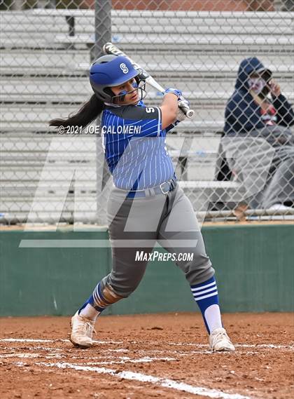 Thumbnail 1 in Somerset vs SA Roosevelt (NEISD Tournament) photogallery.