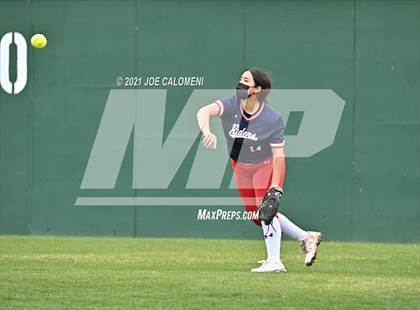Thumbnail 1 in Somerset vs SA Roosevelt (NEISD Tournament) photogallery.